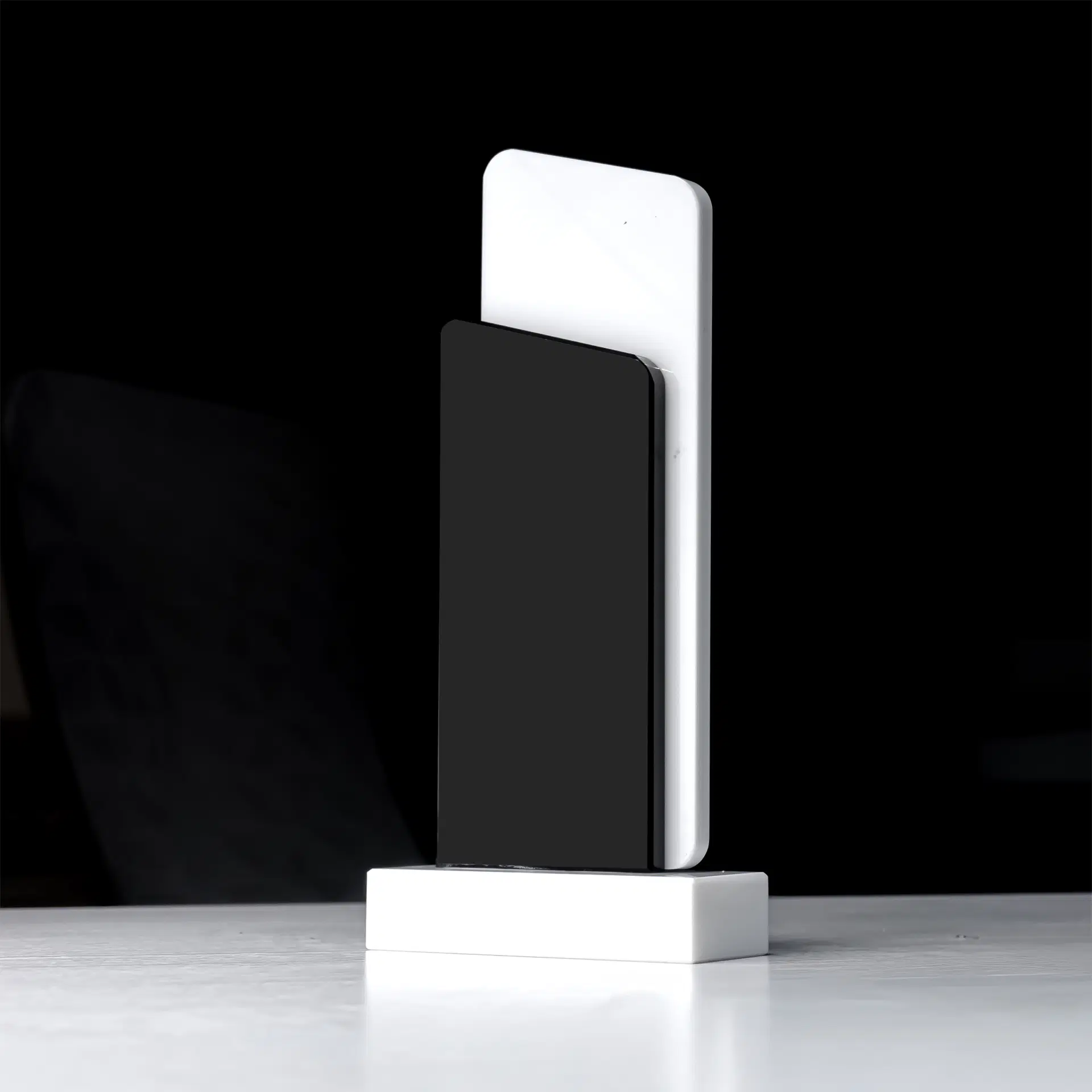 Black and White Crystal Trophy - Image 3